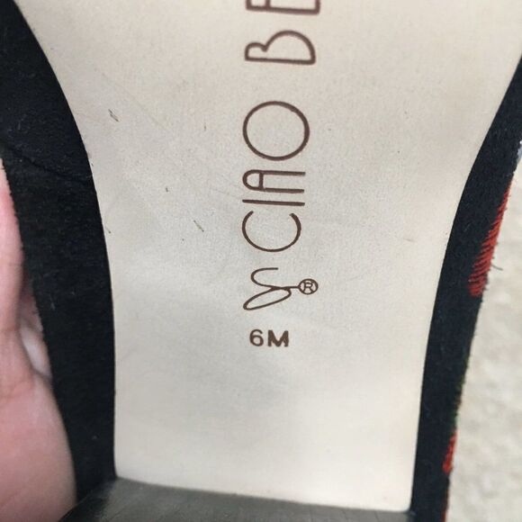 Ciao Bella Yasmin Suede Red Floral Embroidery Pump size 6m - Picture 7 of 7